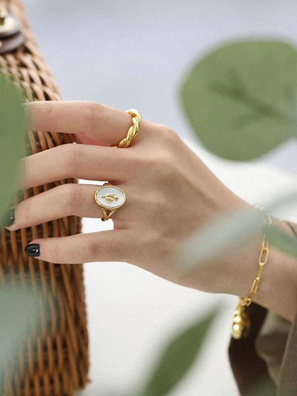 Vera Borea Tulip Ring