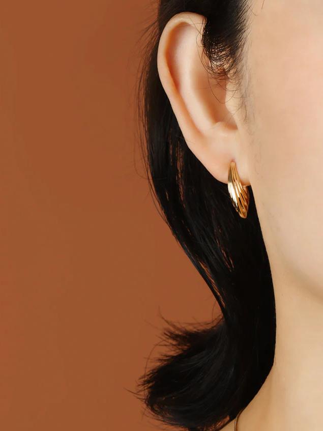 U-shaped Thread Earrings