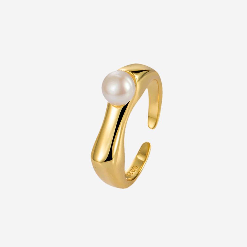 Jazmín Chebar Pearl Ring