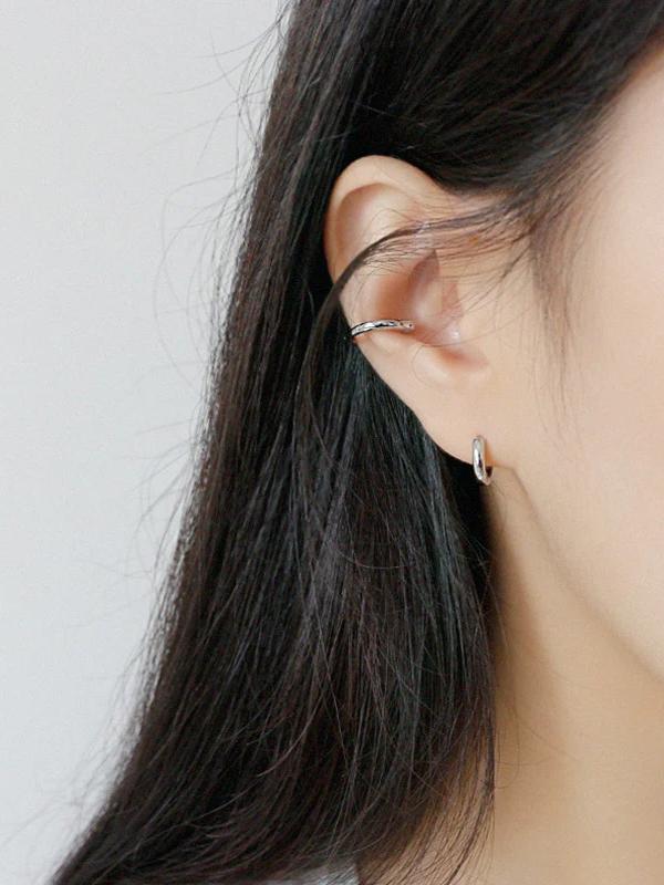 Coco Minimalist Hoop Earrings